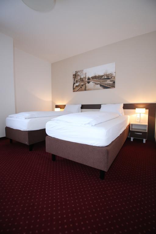 เวลล์เนสส์ เพนซิออน ยู ไจแจนตู Hotel เปิลเซน ภายนอก รูปภาพ